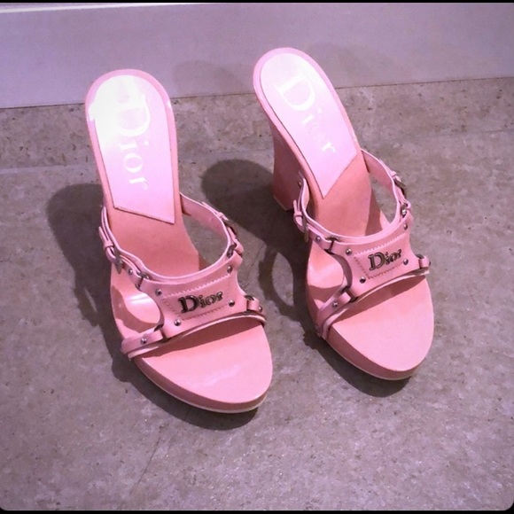 dior pink sandals
